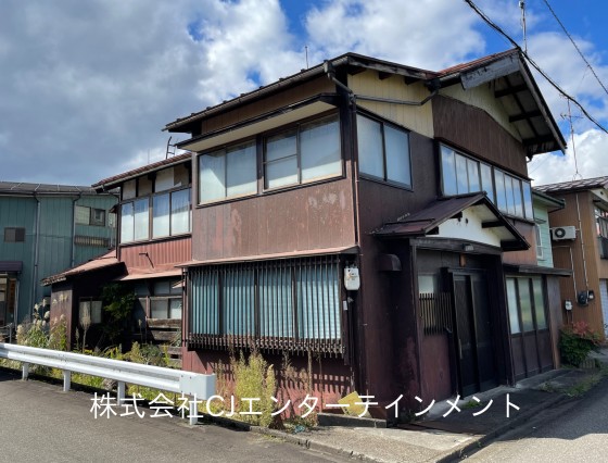 長岡市東町 OC戸建 屋内車庫有